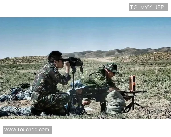 CS冬季大型锦标赛高台狙击压制敌方进攻